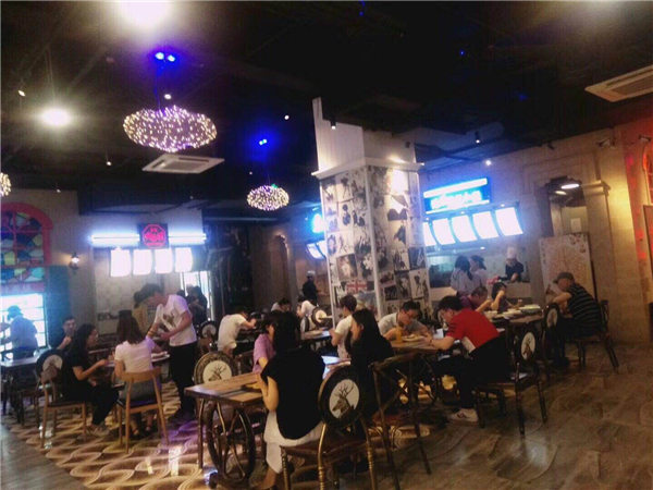 中都投資集團考察西安市雁塔區旅游投資項目